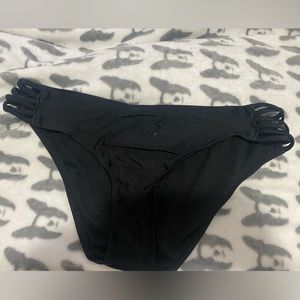 Black bikini bottoms